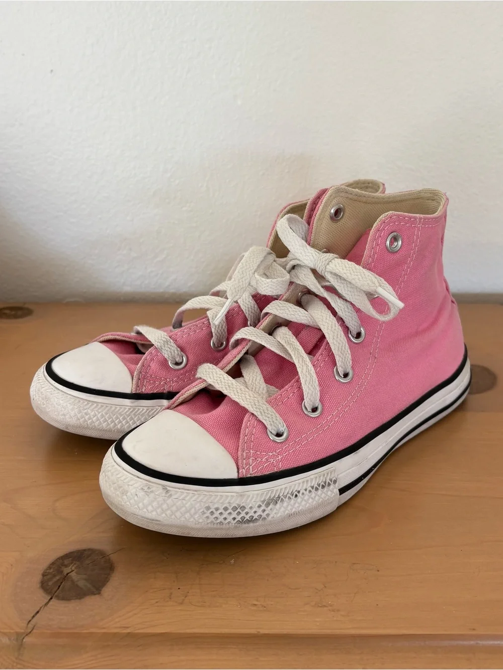 Converse Youth Pink Canvas High Top Sneaker (Pink/White) Size 1